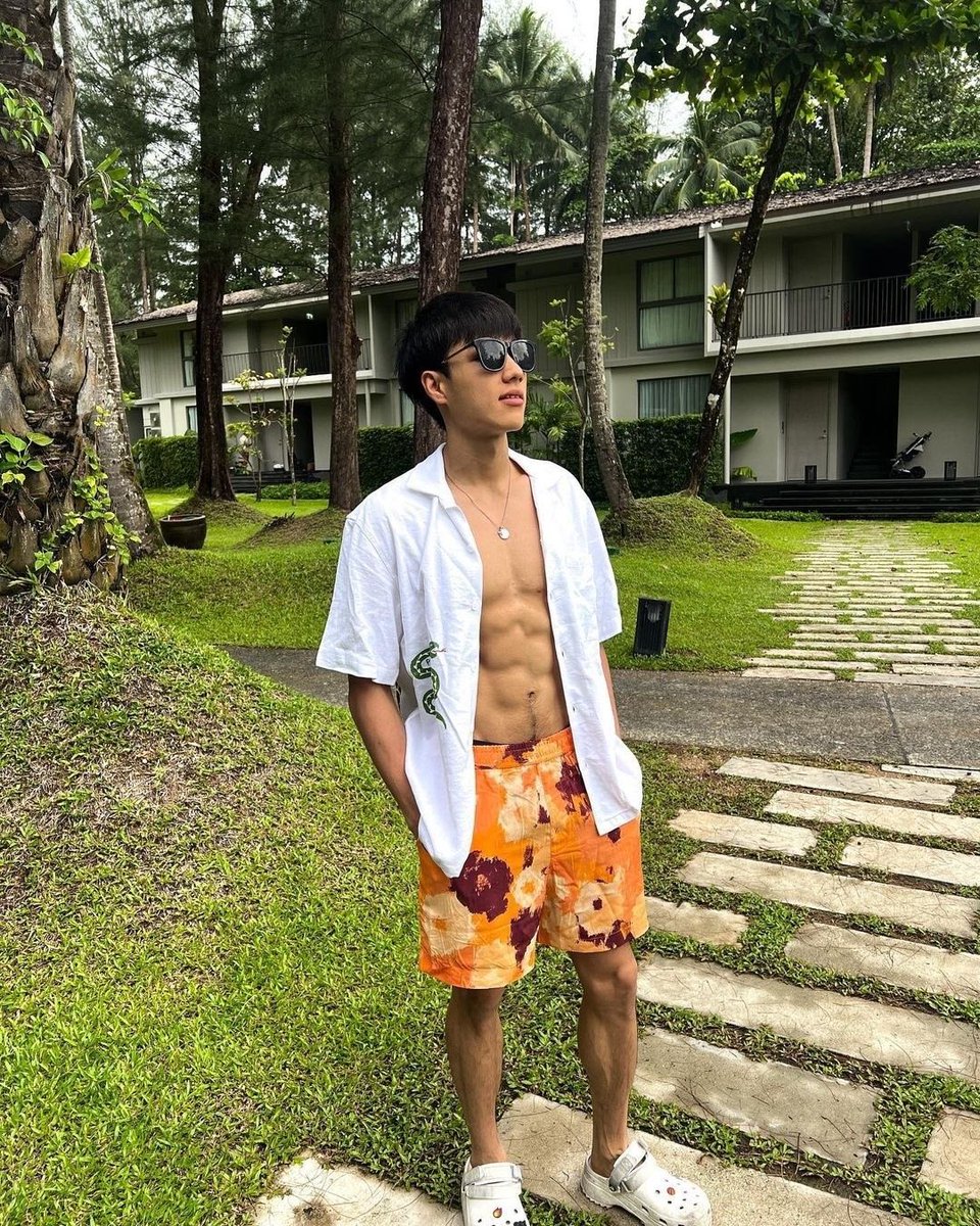 Miss10000island's tweet photo. Neo https://t.co/2YoptQV1cJ