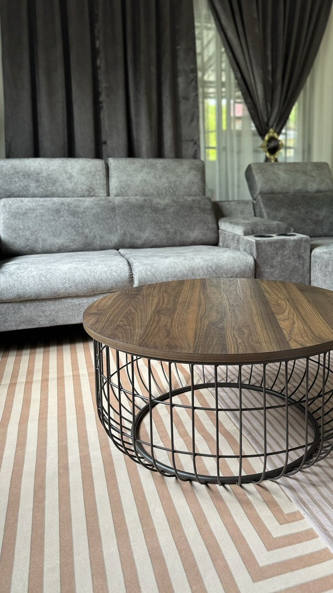 baejjxe's tweet photo. Lawa kan coffee table ni? Baru je sampai dekat rumah tadi. Aesthetic gila wey. Tak sampai RM200 pun. Tapi lawa and nampak premium.

🔗 https://t.co/YyxOoxLZox

#ShopeeMission #ShopeeAffiliate @ShopeeMY https://t.co/X3yNUXR7Yd