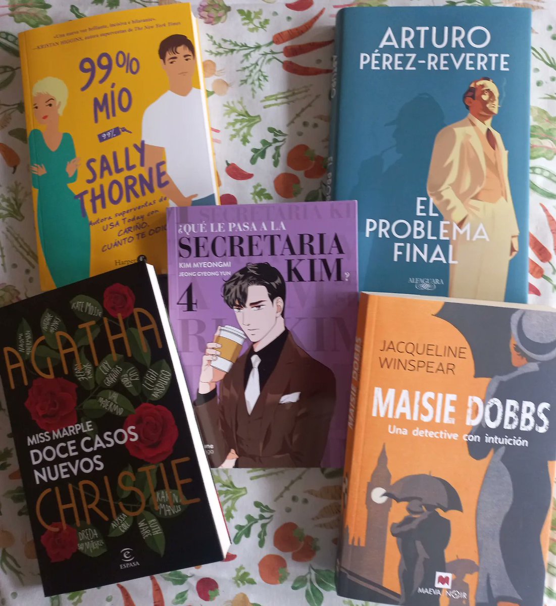 CALISTASWEET8's tweet photo. 😊Los REYES MAGOS saben cómo acertar👑👑👑
👇
#agathachristie #perezreverte #maisiedobbs #sallythorne
#secretariakim
Regalar libros es regalar aventuras🎁🪂🚠🚀
#felizmiércoles
#libronuevo #leeresunplacer #librosymaslibros #booktwt #BookTwitter #picoftheday #CalistaSweet https://t.co/Tqio1NS22f