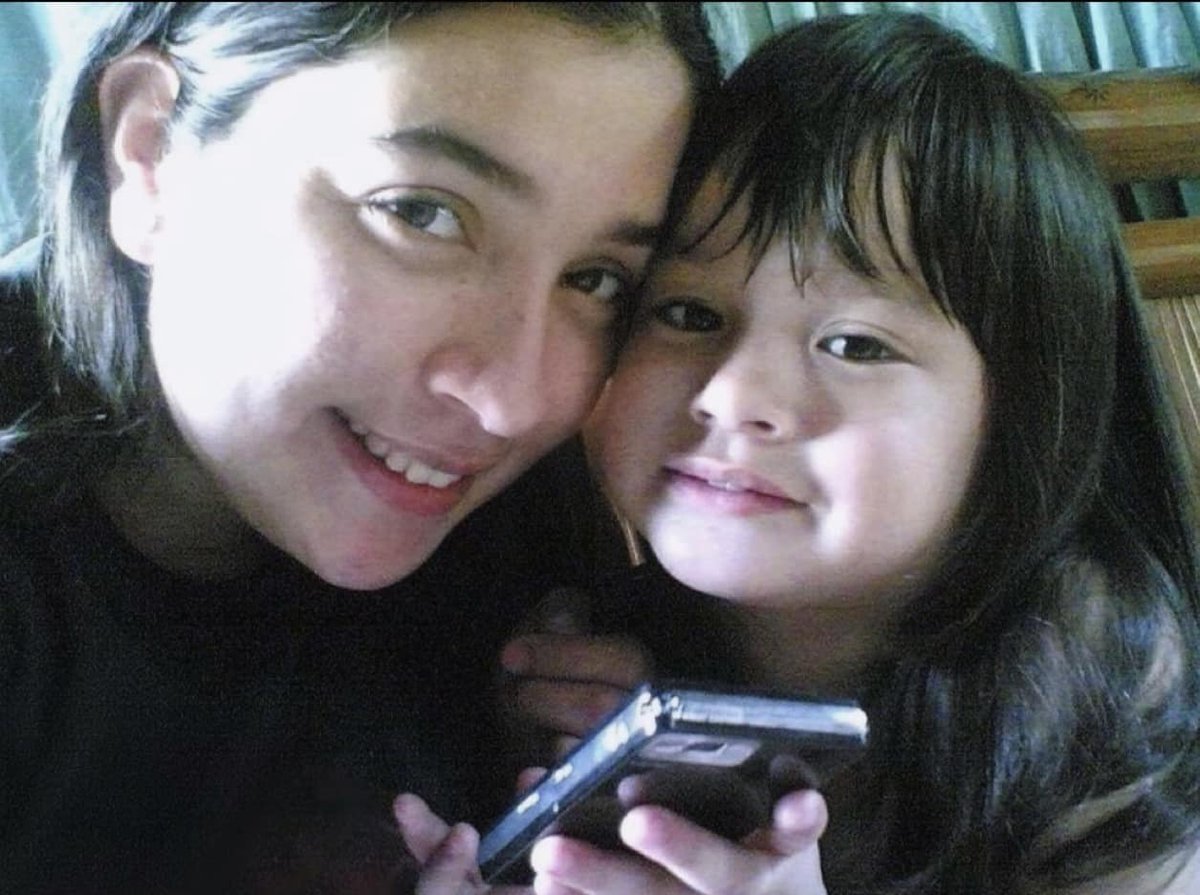 sarabridge8's tweet photo. Mommy 😍😍 https://t.co/HGEyUDdCKN