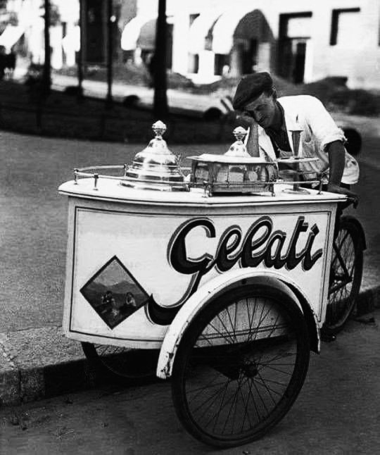 PierreBotte1's tweet photo. Too hot to work        :-) https://t.co/ShGFPufY6V