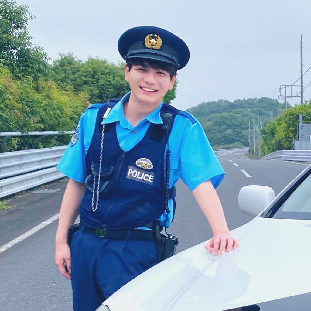 yuka35336365's tweet photo. 今日110番の日なんだ👮‍♂️🚔
警察官姿、豆ちゃん似合ってたよね✨

@official_jo1 #JO1 #豆原一成 #MAMEHARAISSEI https://t.co/yZ0i5sc3v8