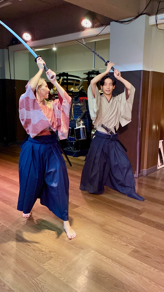 girlaboutglobe's tweet photo. Where Are You Wednesday? Iโm in Dubai and enjoying the cooler weather. Iโm writing my article on my best moments of 2023 and one of my fourths was my Samauri warrior experience where I got to fight like a Samurai. I loved it! What was one of your best moments? #samauri #Japan https://t.co/Pd0qi3id4v