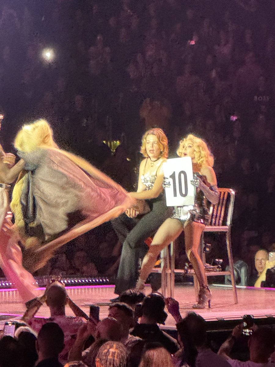 haleylerner's tweet photo. MAGGIE ROGERS IS MADONNA’S SPECIAL GUEST TONIGHT IN BOSTON @GBHNews https://t.co/W09ZLGeWuK