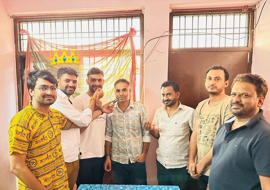 JATbera1's tweet photo. प्रदेश मंत्री भाजपा युवा मोर्चा राजस्थान, पूर्व छात्रसंघ अध्यक्ष MDSU व DAV अजमेर, मोतियों से मूंगे मेरे भाई @ChhabaRameshwar को जन्मदिन की हार्दिक बधाई और उज्ज्वल भविष्य की शुभकामनाएं 💐🎂😍
#HappyBirthday_Chhaba https://t.co/u2chRzb0cp