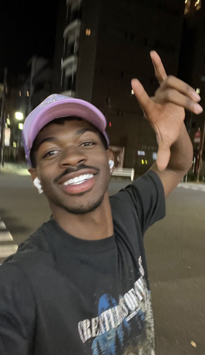 lilnasxmajor's tweet photo. i wish the world saw montero the same way the montourage does 🫶🏽 https://t.co/AQiTIDI36T