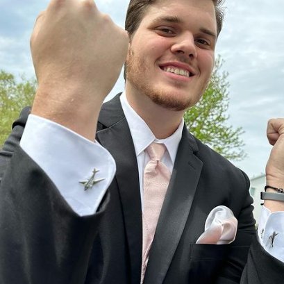 davesniadak's tweet photo. My son has once again been deemed #FitToFly by the FAA. 1st Class Medical in hand, back to school for second semester, and final stage check before FAA Check Ride to secure the #PPL bag. What a time!! #ProudPapa https://t.co/68Te7dLzqf