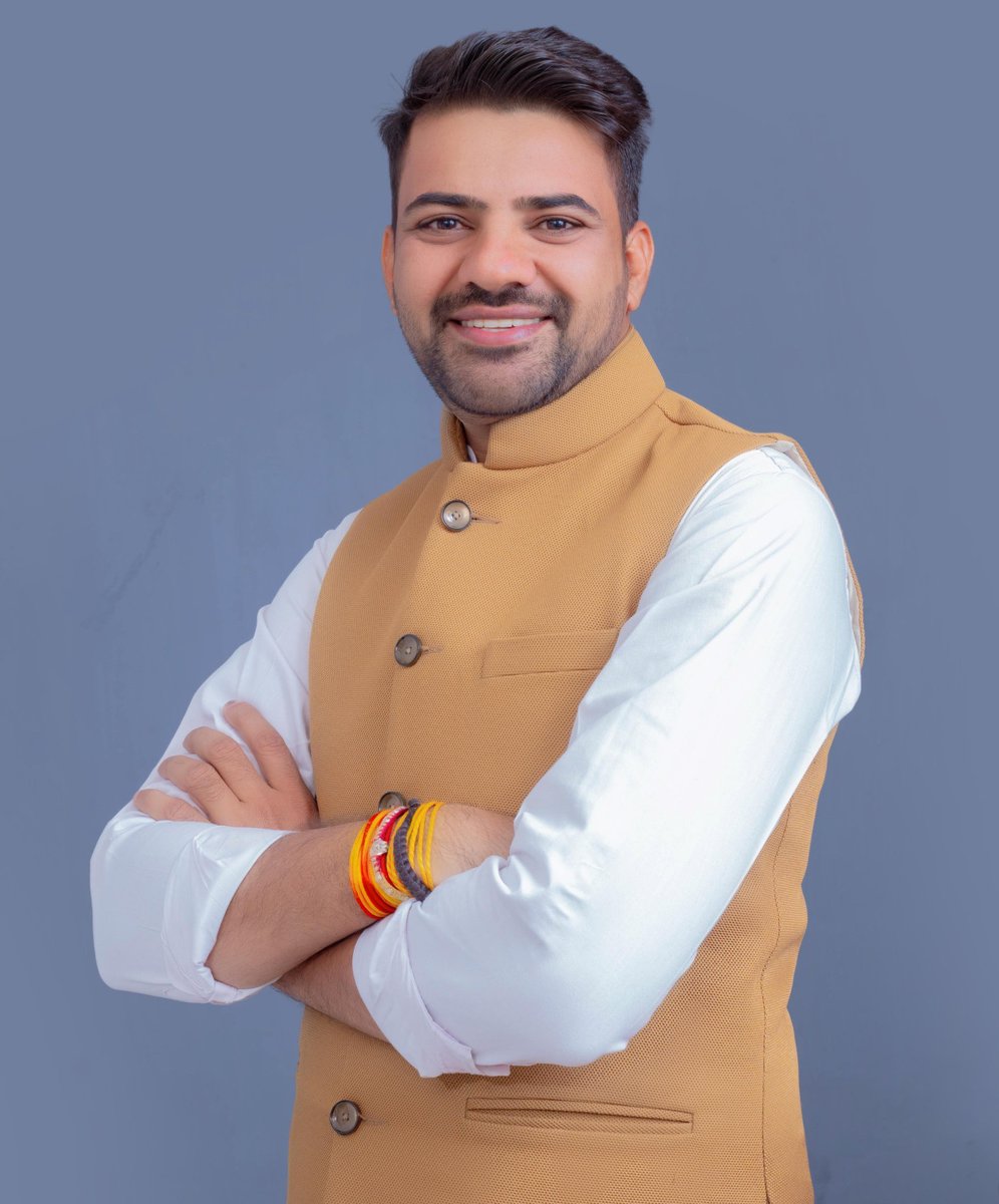 RajuKhadav7's tweet photo. अजीज मित्र मेङता विधानसभा के युवा नेता पूर्व छात्रसंघ अध्यक्ष #MDSU,अजमेर छोटे भाई @ChhabaRameshwar जी को जन्मदिन की हार्दिक बधाई और उज्ज्वल भविष्य की शुभकामनाएं 💐🎂
#HappyBirthday_Chhaba https://t.co/O88n9QIrVE