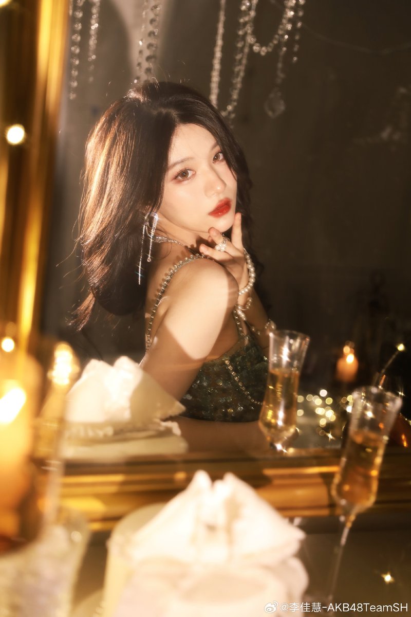 SHThaifans's tweet photo. 〖 Li JiaHui 〗Weibo 111223

#หลี่เจียฮุ่ย
#李佳慧
#LiJiaHui
#AKB48TeamSH https://t.co/XH01iDyvqk