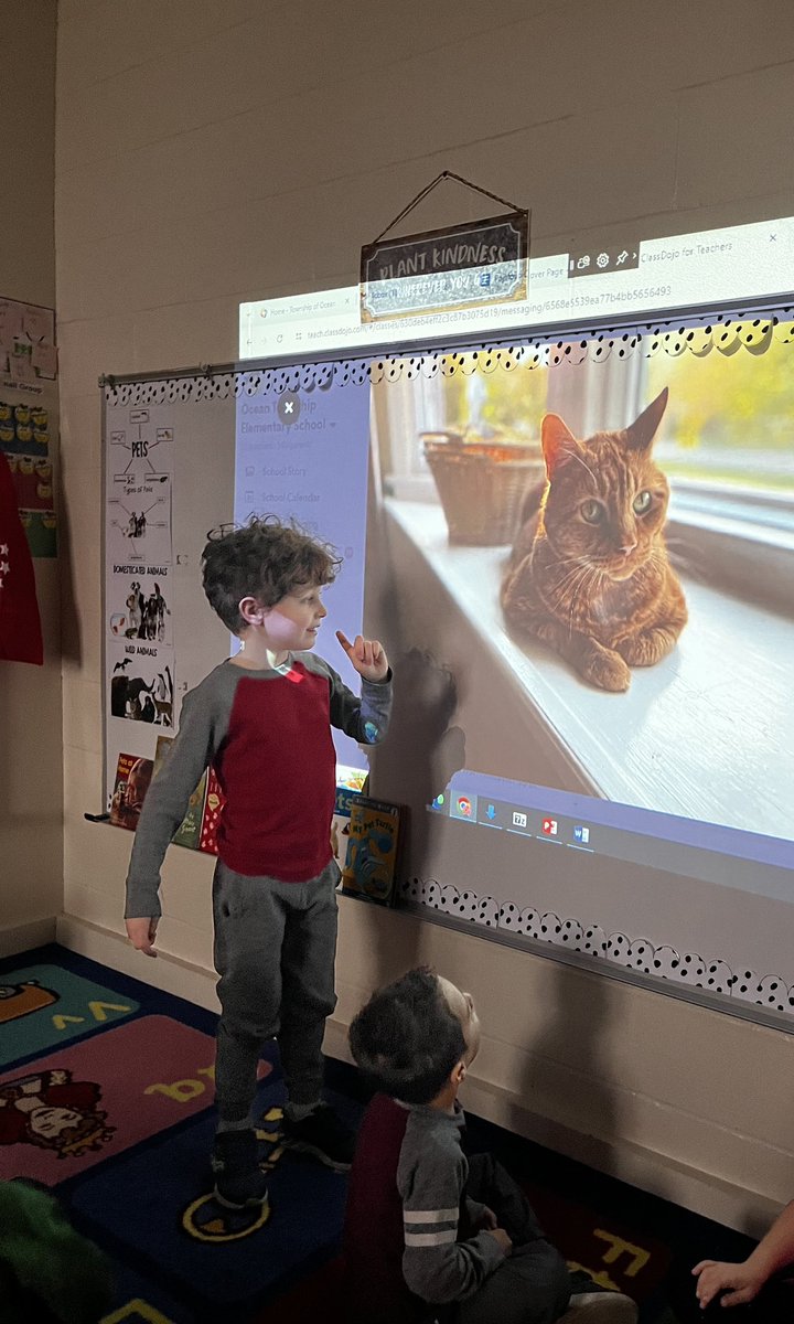 Graceyycredle's tweet photo. Our Pet of the Day is Charmaduke. Wyatt confidently talked about his pet cat to the class. He gave a detailed description of his pet, his favorite food and the activities they do together.
#PetStudy
#PreschoolisCool
#OTES
#Spartanlegacy https://t.co/KE8iiOrYE5