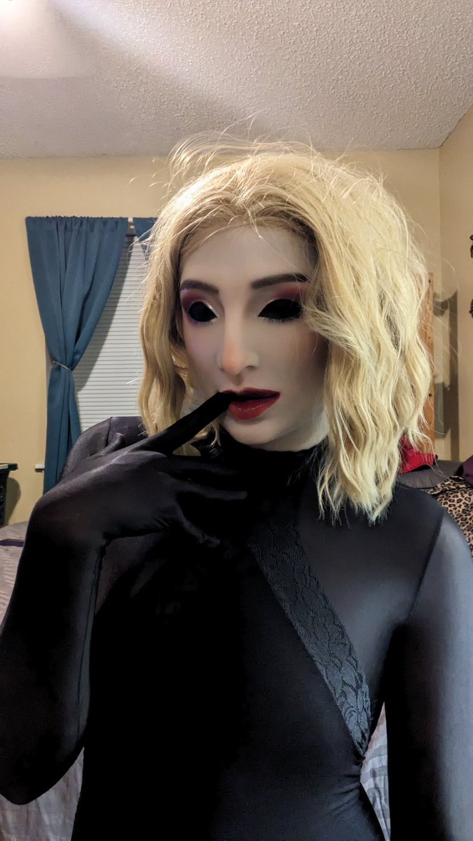 🥵 F*ck 🥵 Just spent the last 2 hours fully encased in a nylon bodysuit ...