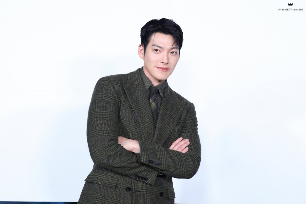 noon2gae's tweet image. 하
김우빈오라버니가좋음.........