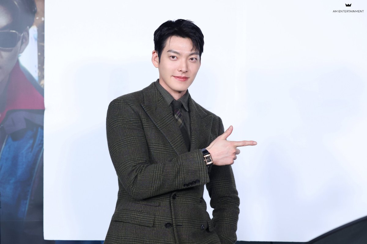 noon2gae's tweet image. 하
김우빈오라버니가좋음.........