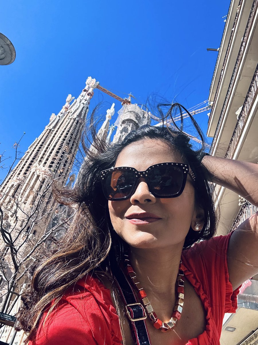 mermaidbidisha's tweet photo. Take me back to Barcelona ๐ช๐ธ #LasagradaFamilia #WorldTravel #Spain #Barcelona #BostonBlogger https://t.co/ZBX3nezBMC