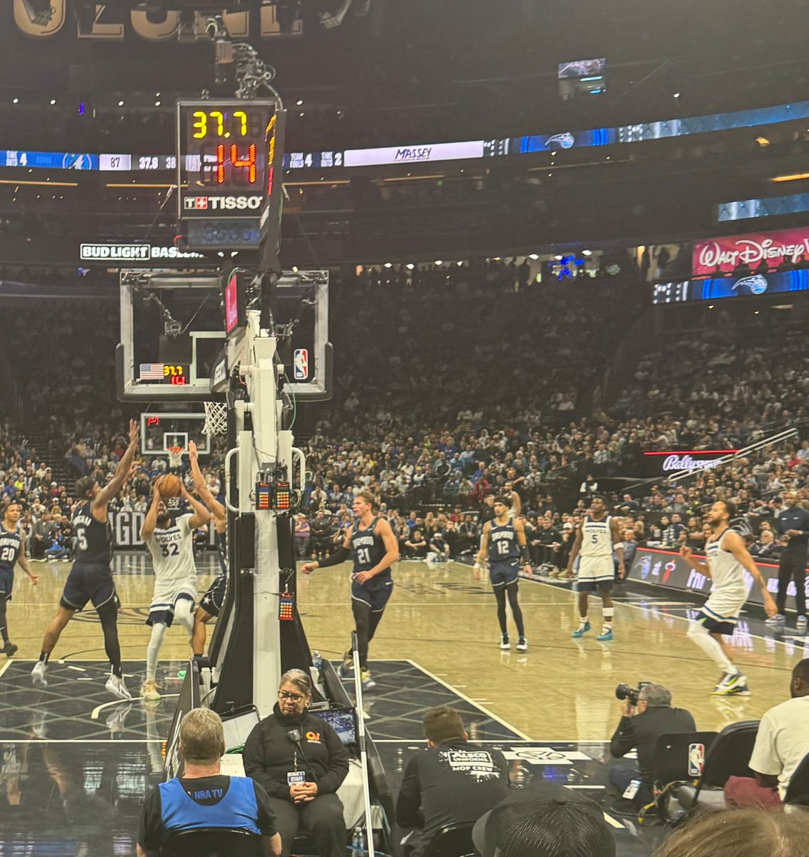 rcarpenter7's tweet photo. @KarlTowns Let’s gooo @KarlTowns ! Was awesome watching you dominate tonight! https://t.co/lMGhdMno0l