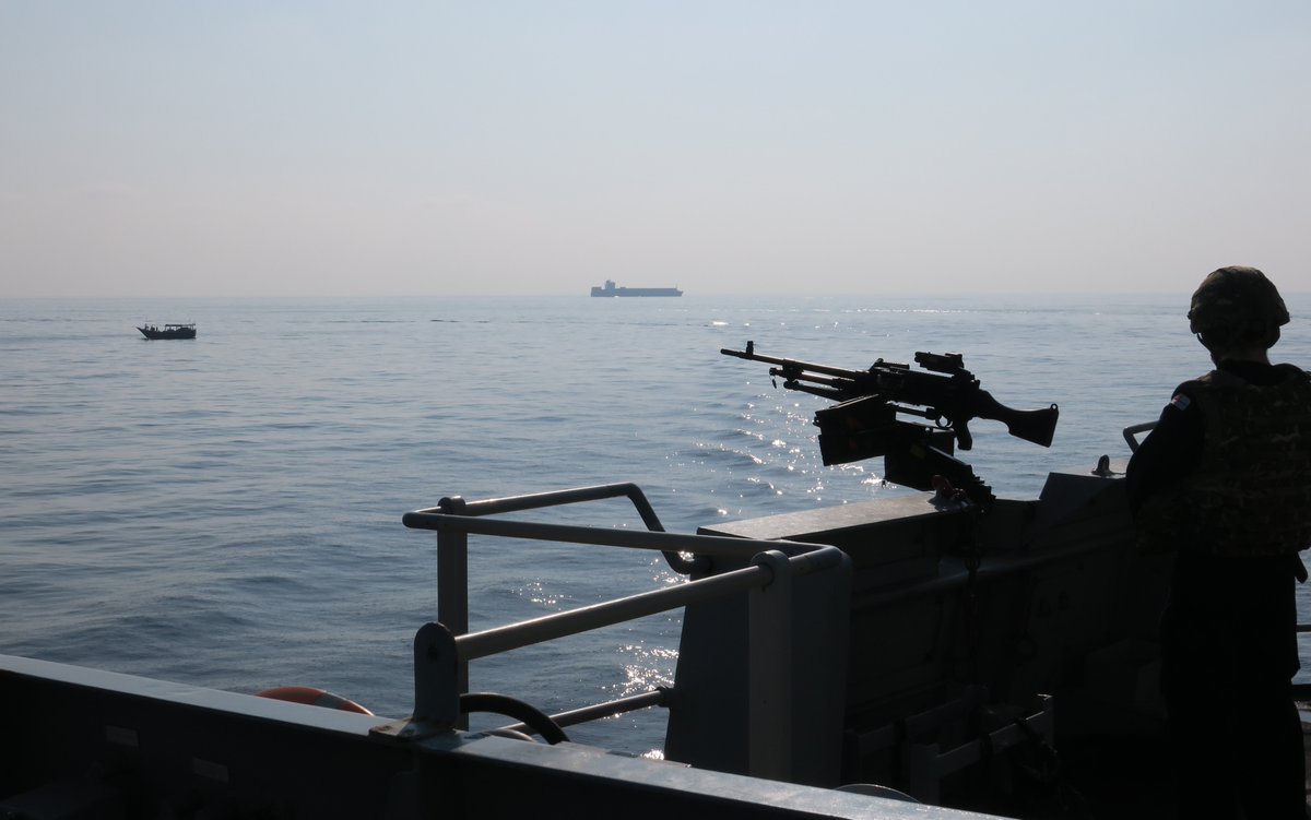 While in support to French-led CTF 150, HMS Lancaster gathered and shared information on a suspicious vessel that led to a successful drug seizure by USGCC Emlen Tunnell. A demonstration of CMF nations working together to bolster maritime security 🇺🇸🇬🇧🇫🇷 #ReadyTogether