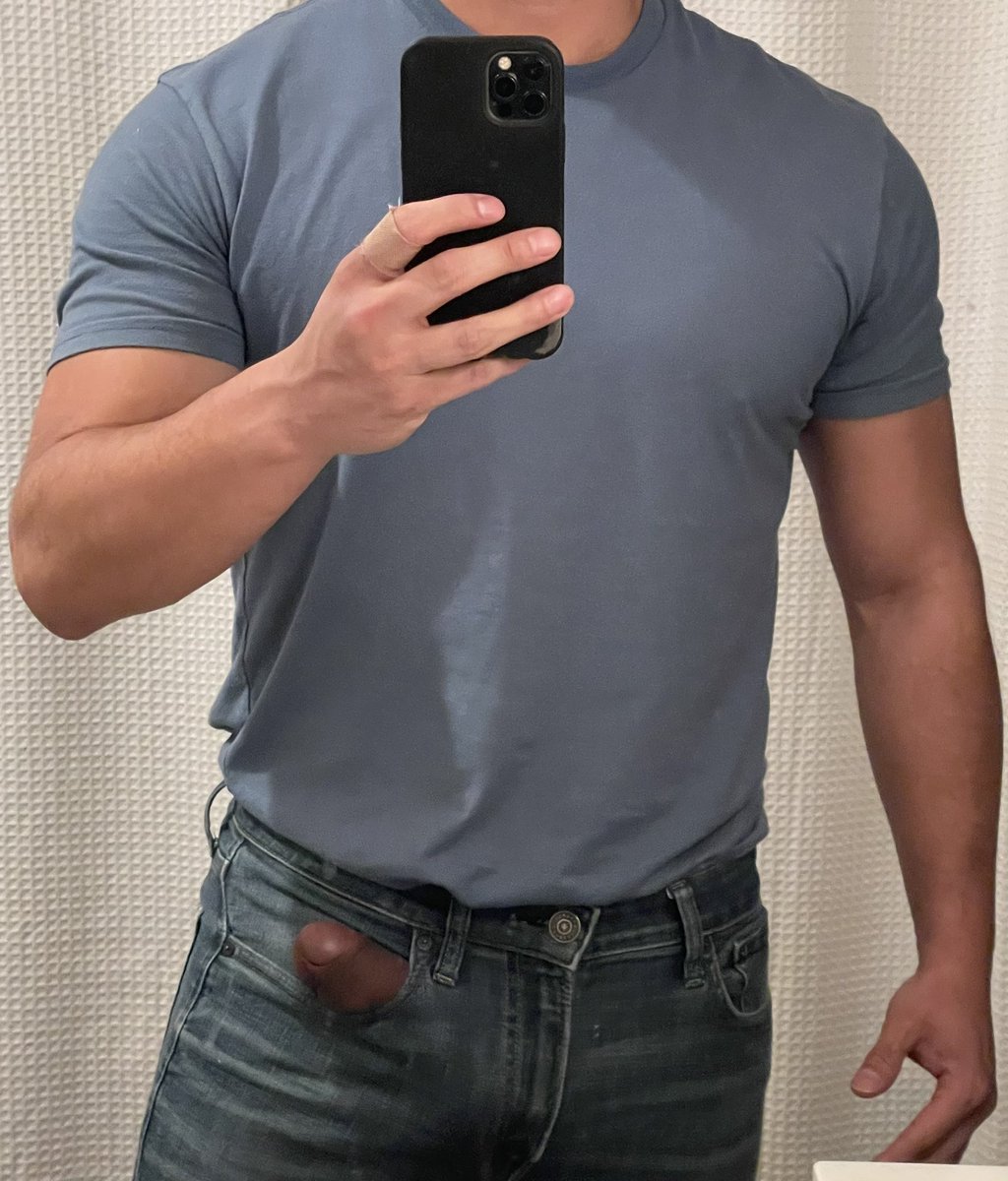 RT if you want a sweaty #hung 🍆 hard working 👷🏽‍♂️#Papi to come home to you😈