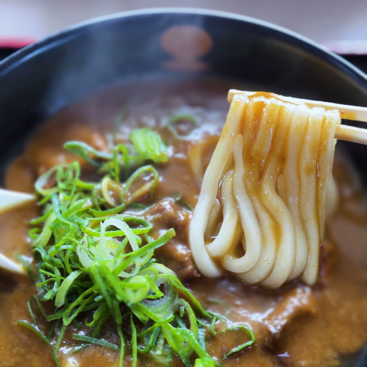 Jimny_Jim23's tweet photo. #うどん処ウエストリバア #カレーうどん
#みちしお #MICHISHIO #貝汁のみちしお #ドライブイン #割烹 #天然温泉 #大型駐車場完備
#ウエストリバア #うどん処 #食堂 #食券 #自動オーダー #セルフサービス #西川氏
#カレー #だし #牛肉 #ねぎ #うどん https://t.co/5EypFIbOsX