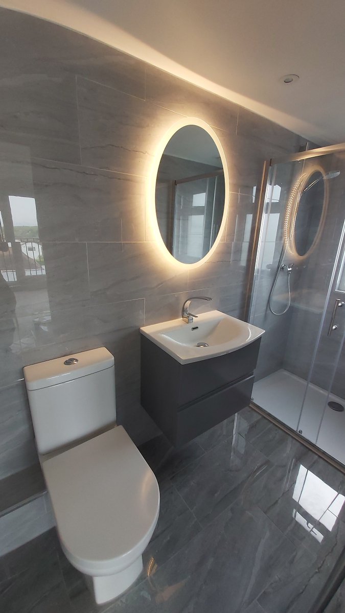 ResidentialUk's tweet photo. New year, new bathroom. 

We cover a wide range of projects and styles.

What's your style?

Covering all Bathroom projects 
#bespoke #refit #new #refurbish #completed  by Residential Renovations Ltd
#Brighton #renovations #Sussex #builders #choices https://t.co/7bVMj44M8W