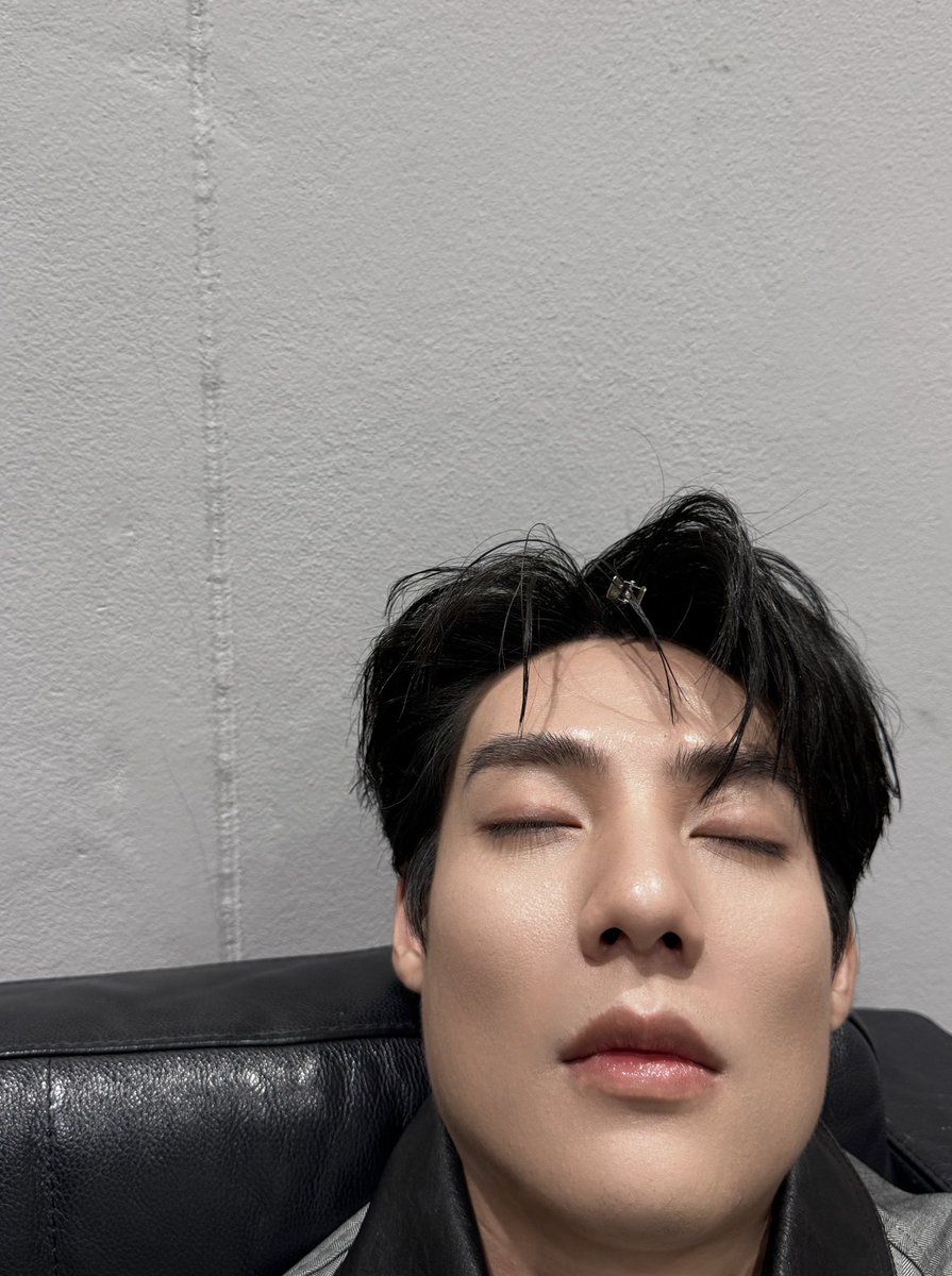 Sugarps26's tweet photo. หล่อ ศักดิ์สิทธิ์ บริสุทธิ์ 😭🙏🏻🙏🏻🙏🏻🙏🏻🙏🏻
@spy_hemmawich
#sailab #สายลับภณ #พิษเบ๊บ https://t.co/aCE63lCgdz