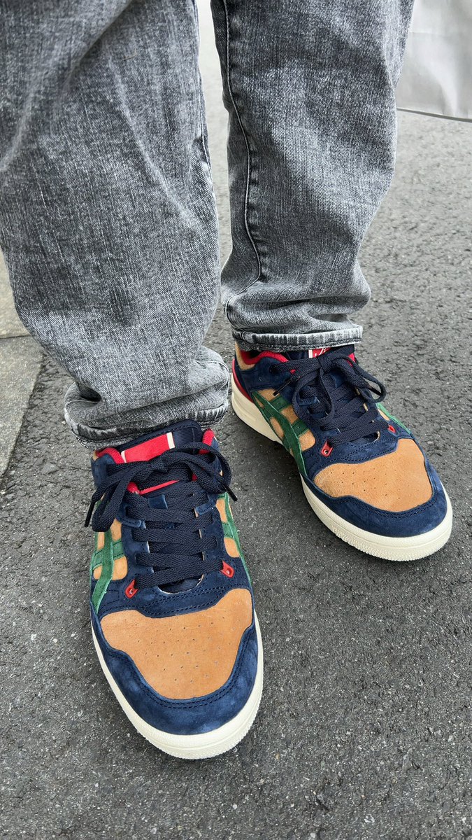 eiji_ihara's tweet photo. 今日のASICSTIGER × @ronniefieg @kith
EX89 "Outdoor"
#今日のASICSTIGER #asicssportstyle #asicstiger #EX89 https://t.co/1VGxTCUkls