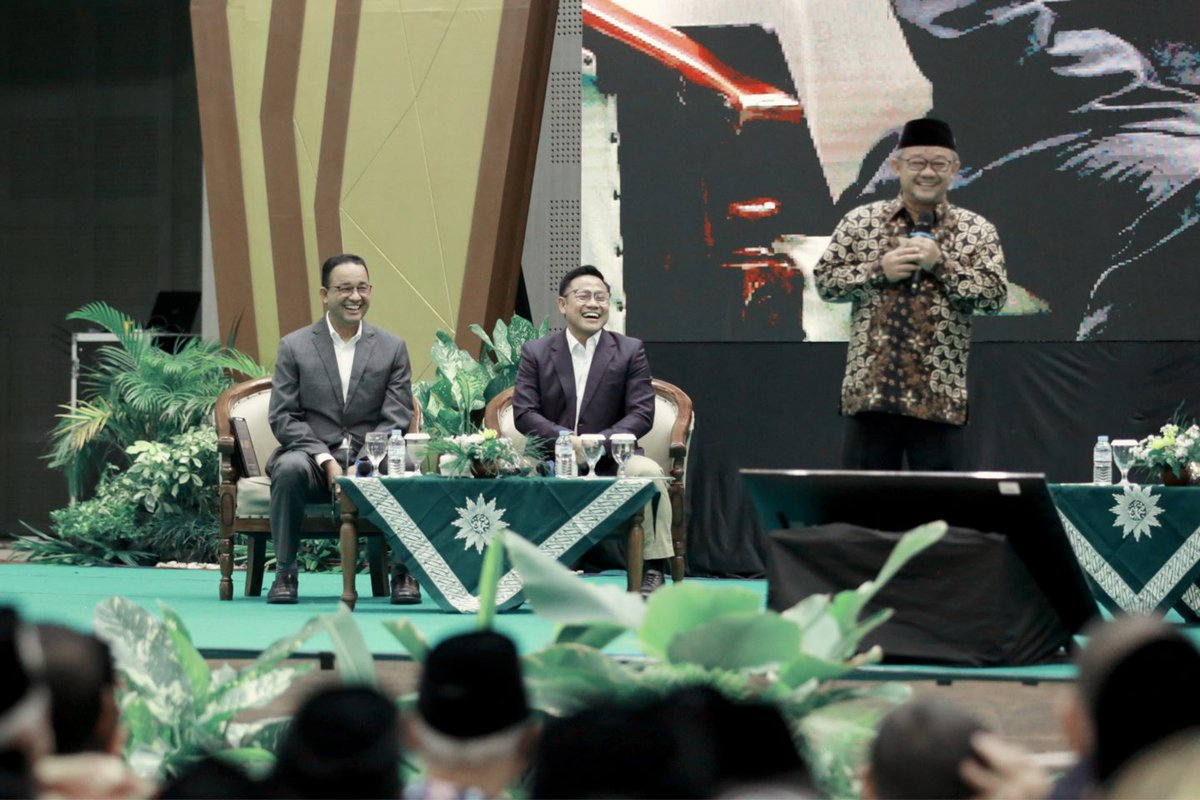 nahdiyinbersatu's tweet photo. Sang surya tetap bersinar,,,
#santri #kiai #sangsurya #muhammadiyah #aminajadulu https://t.co/jgsgtZ03Au