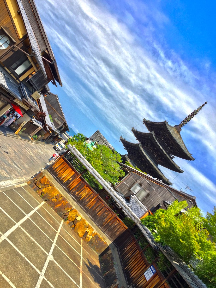 Ayiry20's tweet photo. Higasiyama Kyoto 🎌📸🇯🇵

#kyoto #Japan #Japon #Travel #travelphotography #architecture #landscape #landscapephotography #Canon #photography #photo https://t.co/Kz5DIisHIC