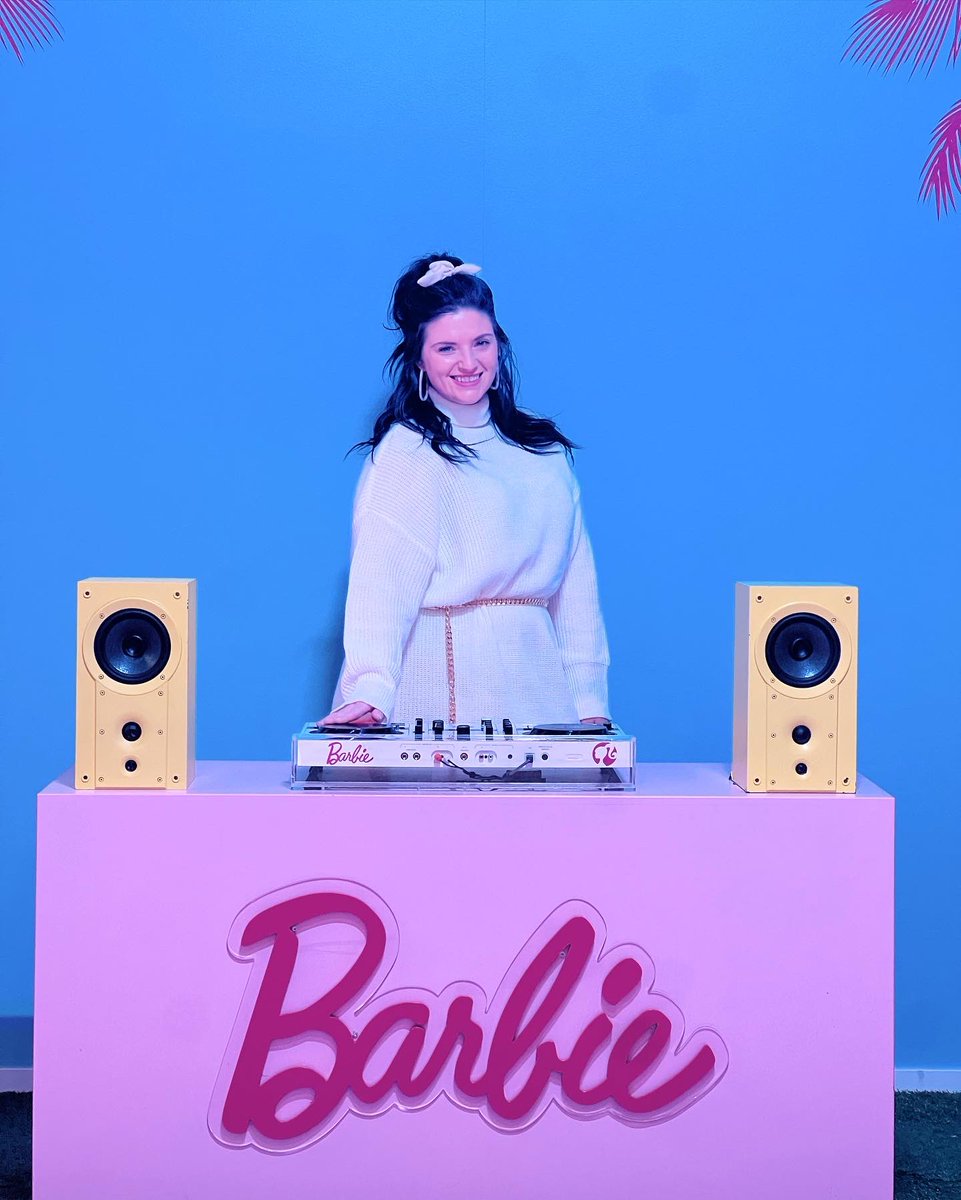 KayliCore's tweet photo. Brunette DJ Barbie Live https://t.co/lUVRNZWE2d