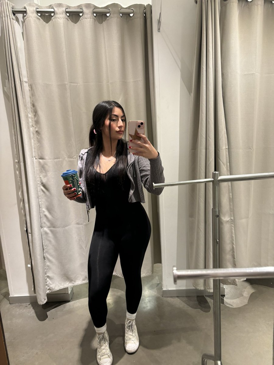 ettenayzzecnirp's tweet image. 🖤