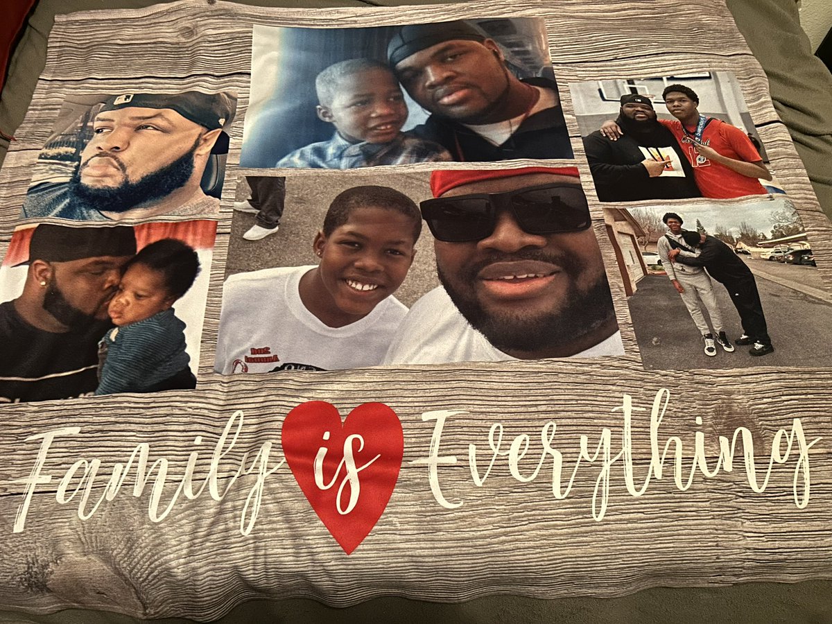 I just want to thank <a href="/ET_BoysHoops/">Edison Boys Basketball</a> for this heartwarming gift to me during this difficult time❤️.