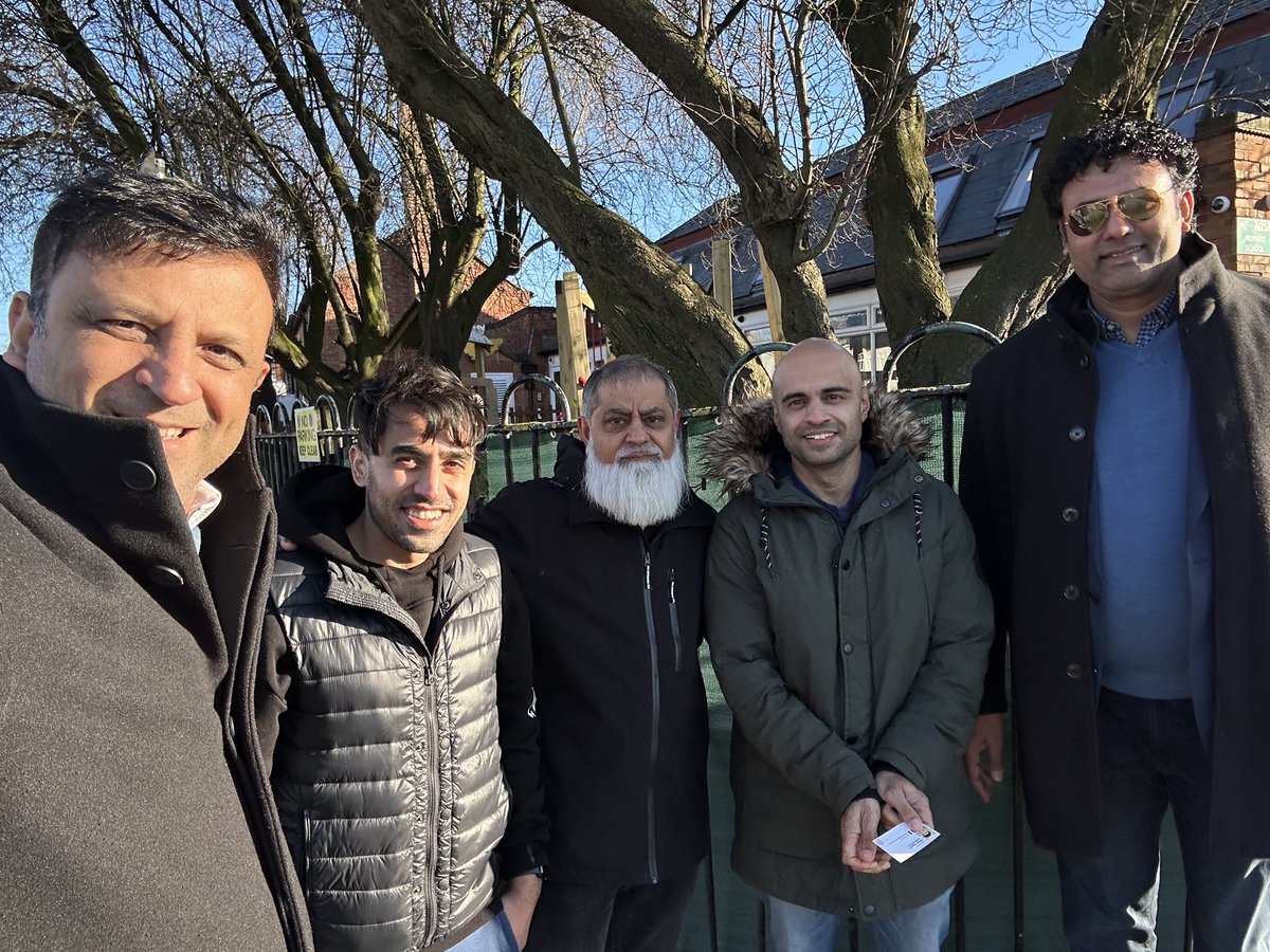 cllrsanjay's tweet photo. 🌧️ After the recent floods in Leicester, we hit the streets of North Evington this week to assess and identify gutters that require unblocking. Taking proactive steps to address drainage issues and ensure the safety of our community! ⚠️ #LeicesterFloodResponse #CommunitySafety https://t.co/k2Q1w3FzqU