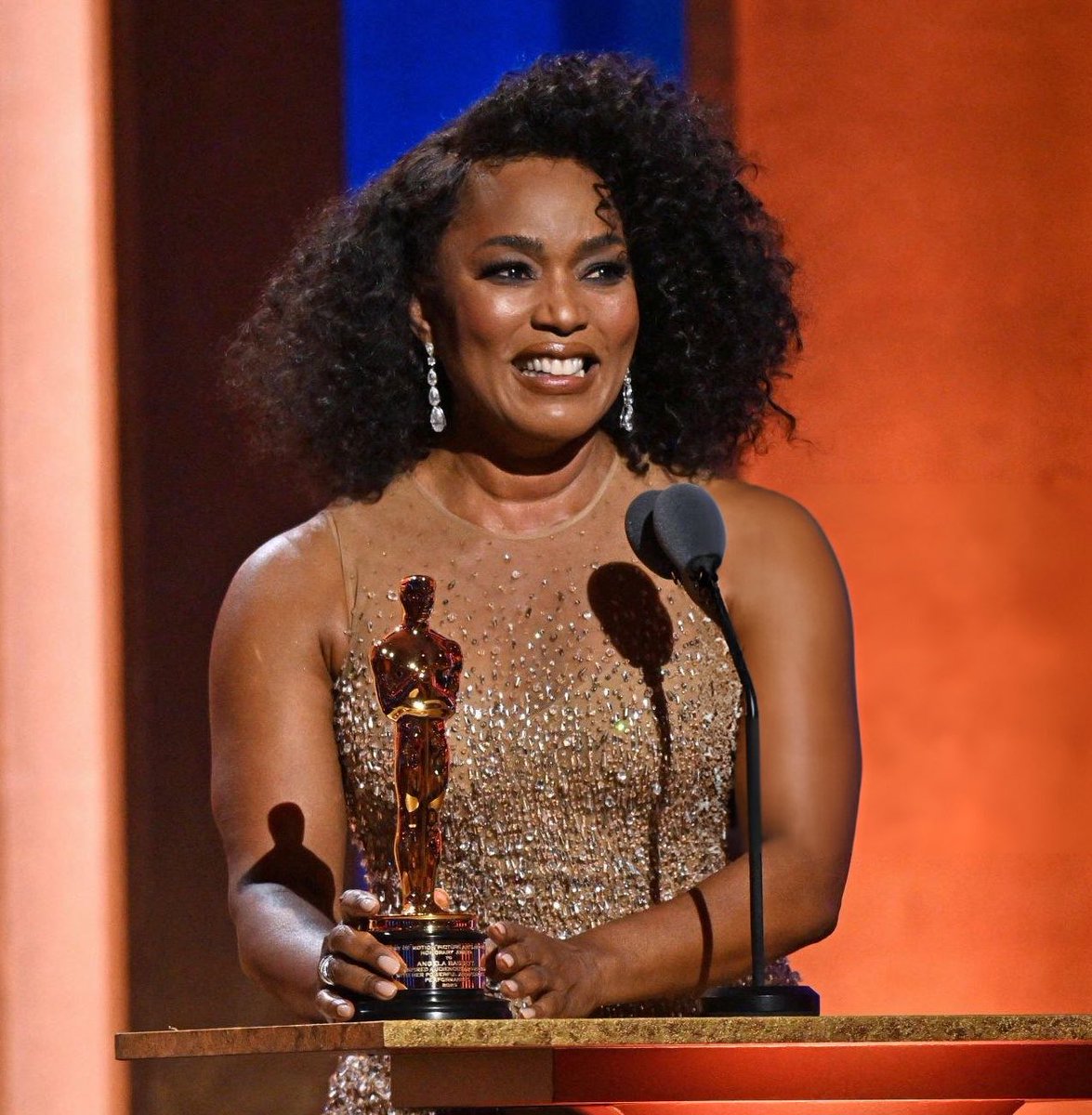ACADEMY AWARD WINNER, ANGELA BASSETT. 

Huge congratulations <a href="/ImAngelaBassett/">cookie</a>!
