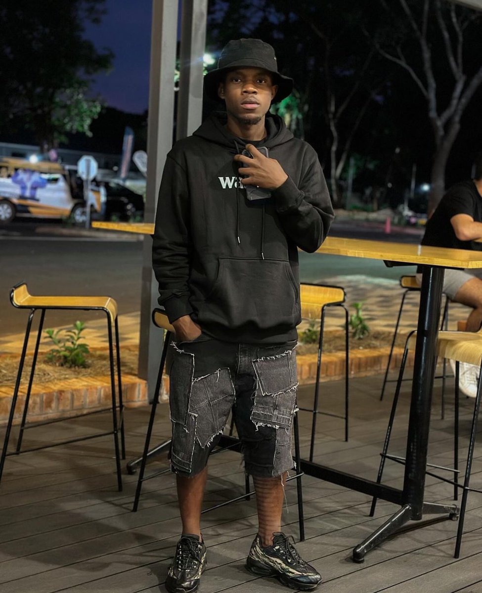 Name an artist with zero haters 🤔🤔

Me: Bling 4