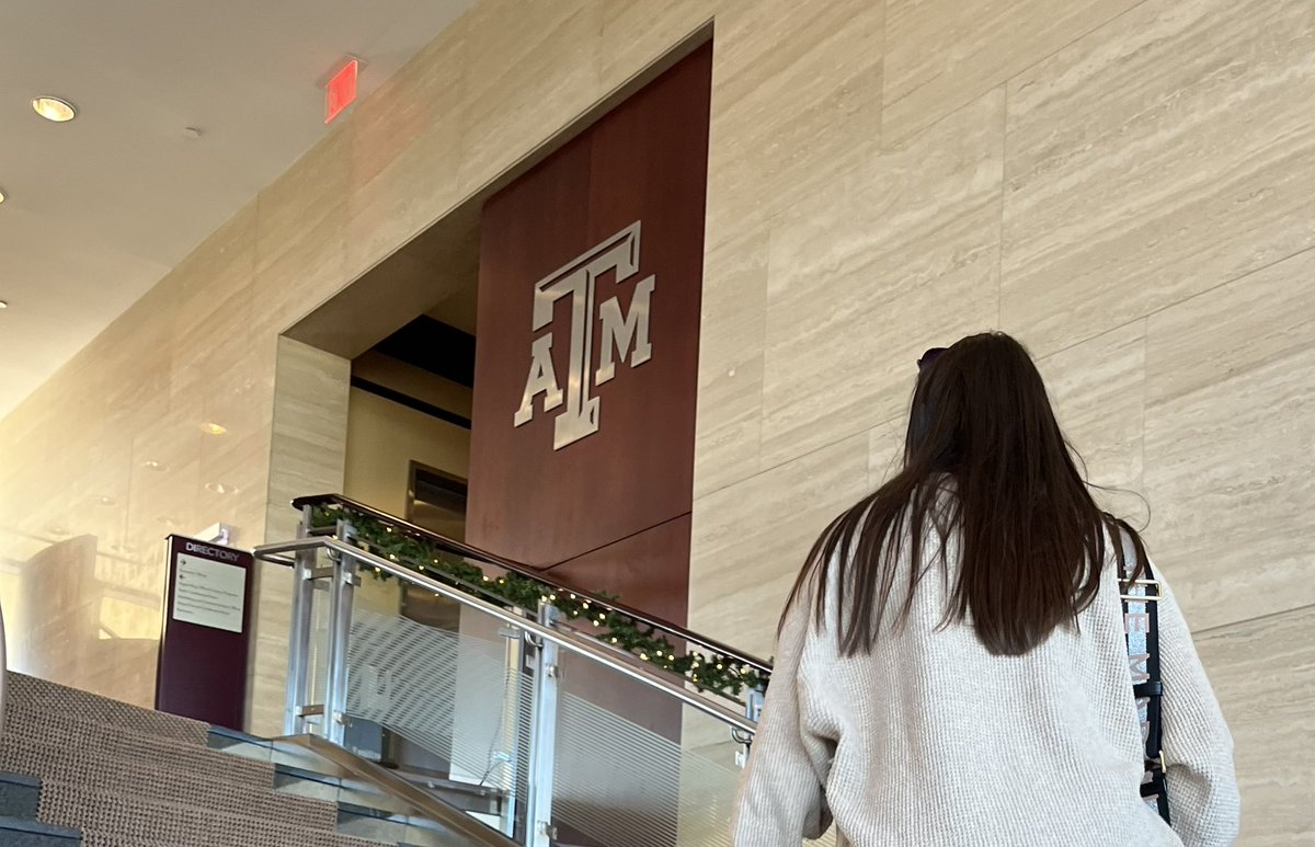 FootballWidowTX's tweet photo. Big day for this precious Aggie! Congrats @Abbytaber16!! Momma loves you! #Classof2024 #TaberTots #AggieRing #KeepDreamingBig https://t.co/cdD8tCGQTa