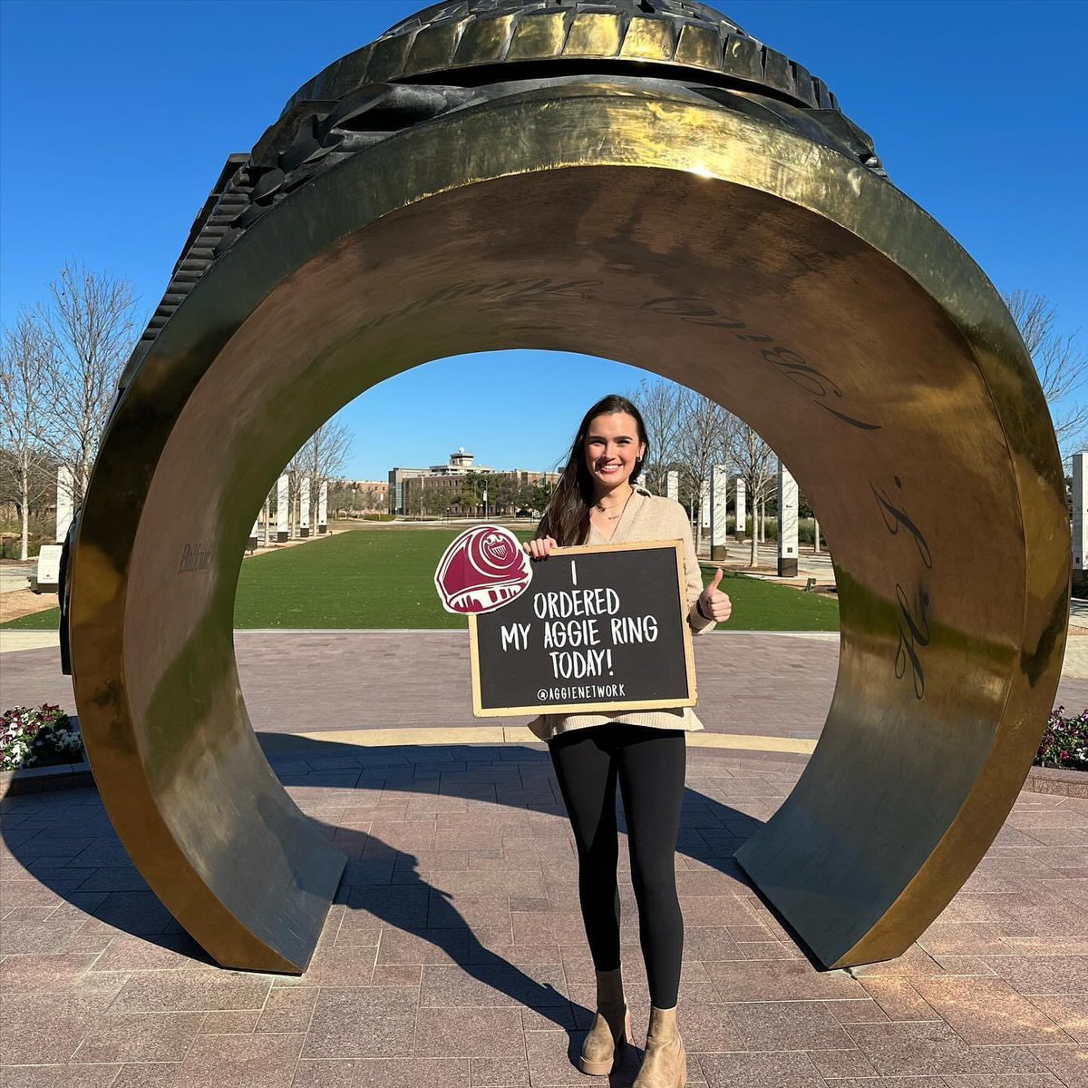 FootballWidowTX's tweet photo. Big day for this precious Aggie! Congrats @Abbytaber16!! Momma loves you! #Classof2024 #TaberTots #AggieRing #KeepDreamingBig https://t.co/cdD8tCGQTa