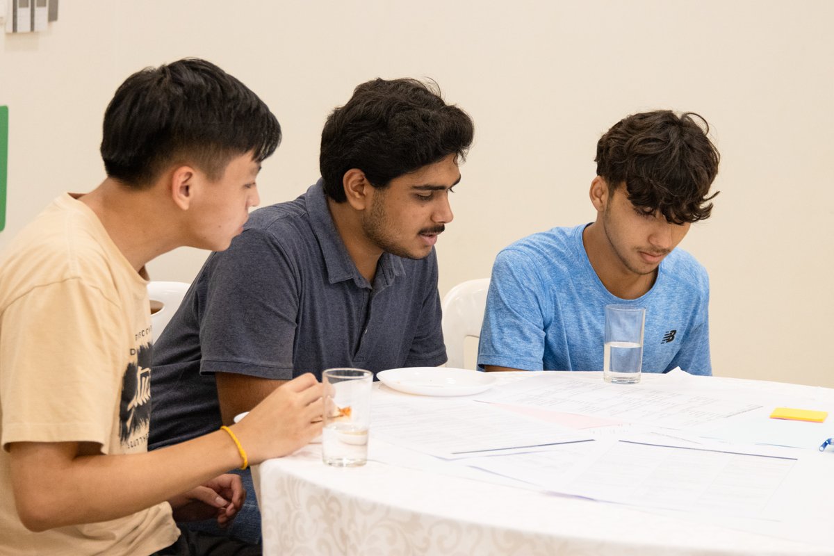 Students who participate in the DP are more academically adjusted to the rigor and expectations of college courses.⁠ Click the link to learn more about how we prepare our learners for postsecondary success! 👉🏼 vislao.com/learning/secon… #DiplomaProgram #DP #VISLao