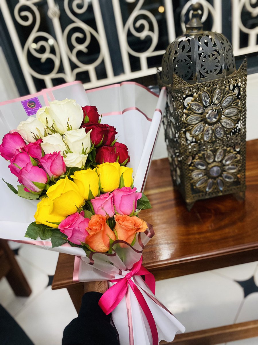 Dinner date?? Take some flowers with you😊😊

Call or text 0779509038 to order
Find us at opposite Kakanyero hotel, basement shop BF013

#freshflowers #GuluCity