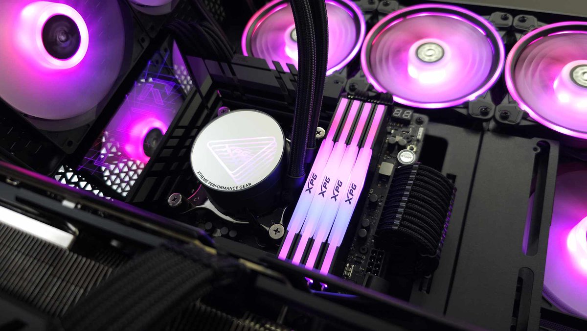 XPG_Global's tweet photo. INVADER X PRO build by @GGFevent!
Enjoy the bezel-less panorama 3D curved aesthetic in this impressive build.
#XPG #CES #INVADERX #INVADERXPRO #PCDIY #pcbuild #PCMR https://t.co/nbYLMiEsKn