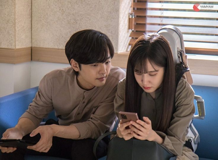 realBfeeds's tweet photo. That's our JoonSong in colour co-ordination.
#KimMinJae #ParkEunBin #브람스를촣아해세요 #DoYouLikeBrahms #BinJae #JoonSong https://t.co/OWoNd2KtZG