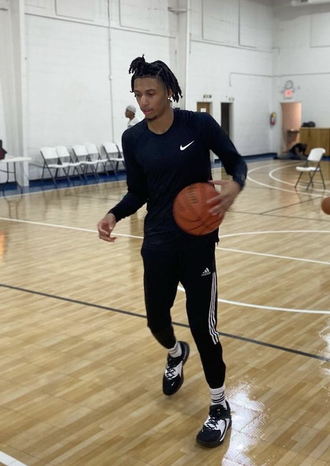 BigAutoNotLil's tweet photo. On the court              On twitter https://t.co/zCrbMLyLp9