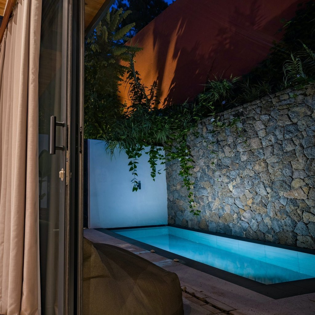 SwiftTourTravel's tweet photo. The Retreat by Heaven Rwanda, ultimate luxury in Kigali from as alow as USD 200 per person per night with breakfast. The Retreat blends tranquility, Rwandan charm and a vibrant urban energy
#Travel #Luxury #VisitRw https://t.co/t3dPI4UHsF