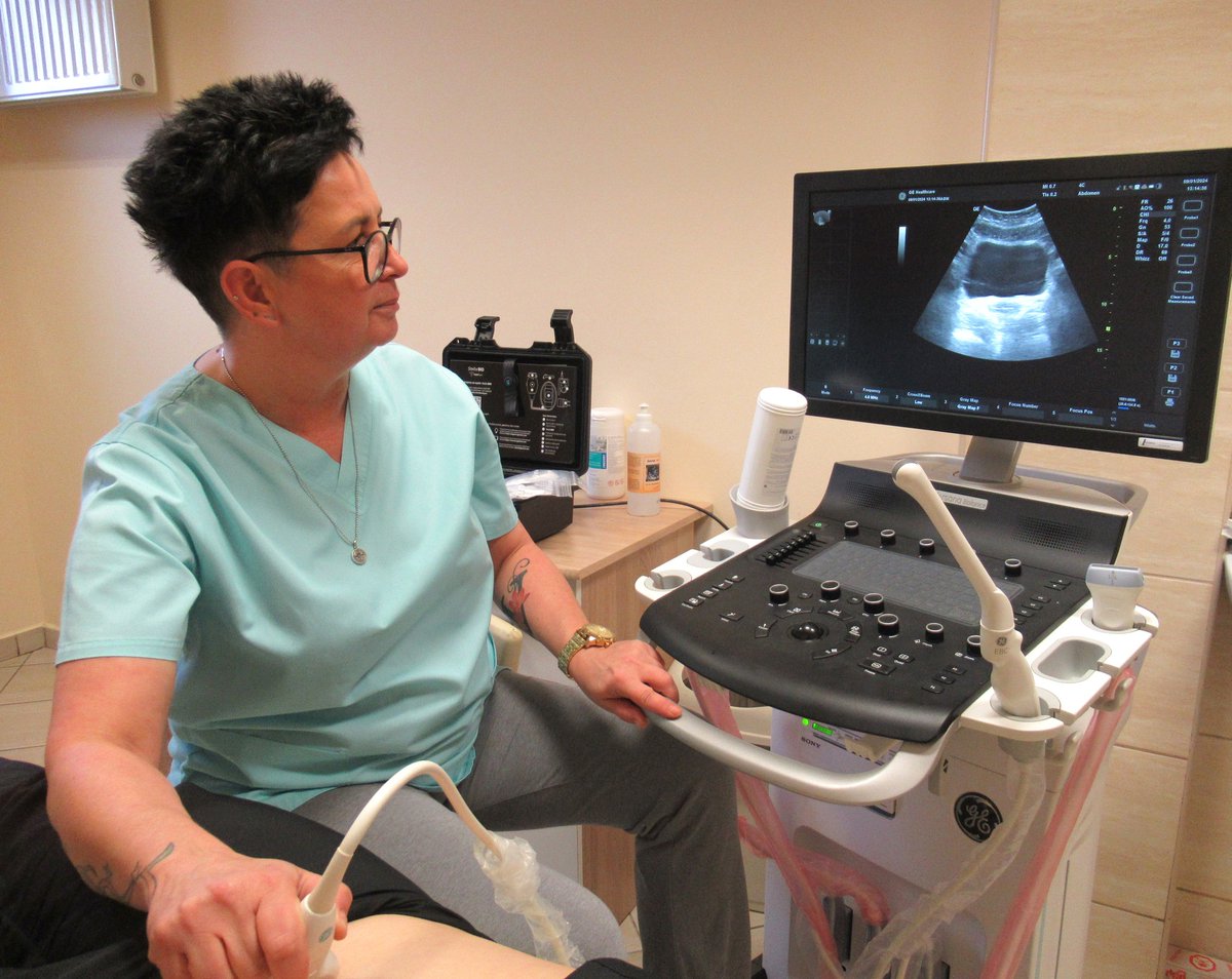 AnnaGinal's tweet photo. FIZJOTERAPIA UROGINEKOLOGICZNA ORAZ UROLOGICZNA w Szpitalu Miejskim nr 4 w Gliwicach przy Zygmunta Starego 20! Na pacjentów czekają specjalistki: Violetta Chaja i Katarzyna Ryfińska. Więcej: https://t.co/OX7o0EDGo1 https://t.co/vOOFEpV2o3