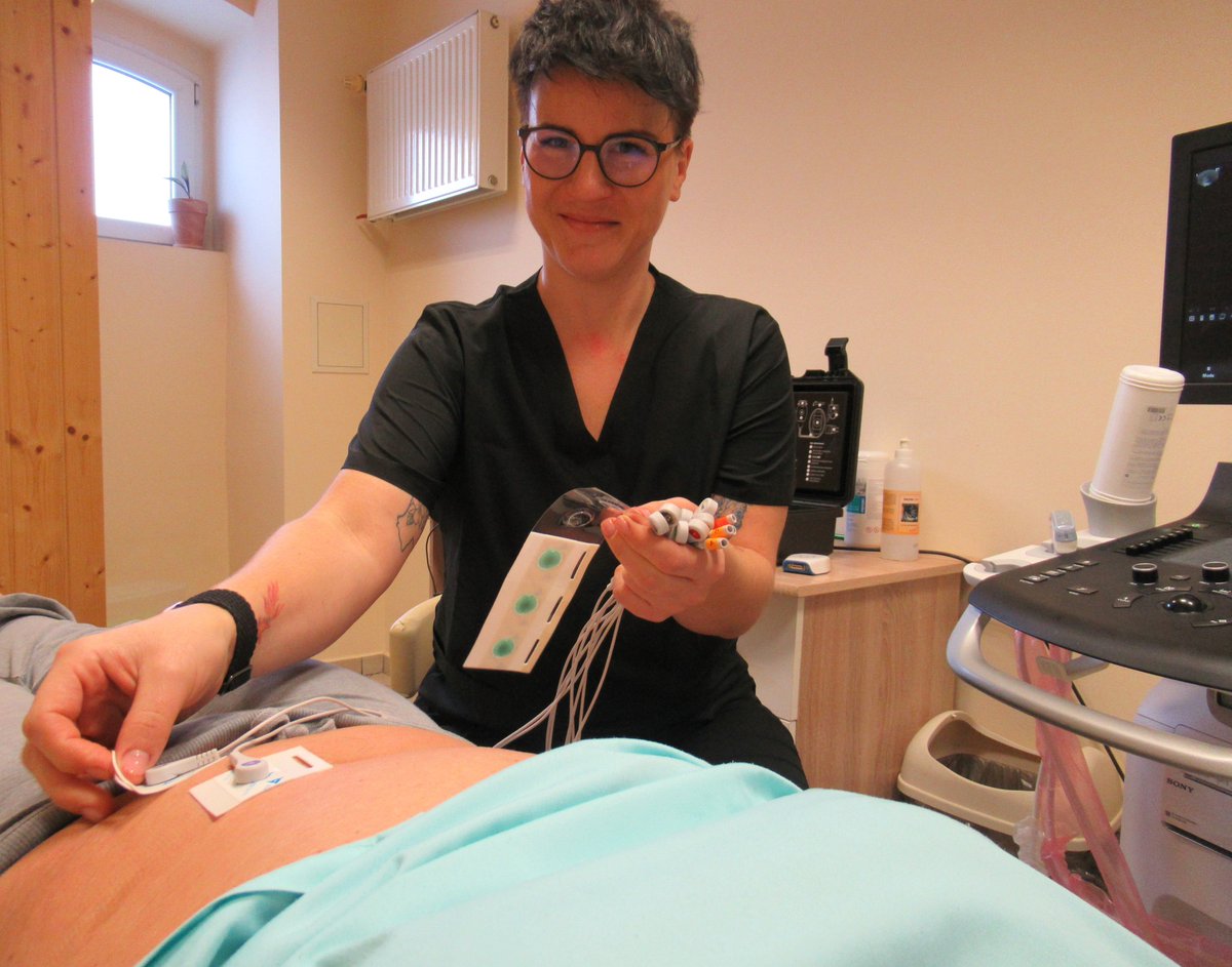 AnnaGinal's tweet photo. FIZJOTERAPIA UROGINEKOLOGICZNA ORAZ UROLOGICZNA w Szpitalu Miejskim nr 4 w Gliwicach przy Zygmunta Starego 20! Na pacjentów czekają specjalistki: Violetta Chaja i Katarzyna Ryfińska. Więcej: https://t.co/OX7o0EDGo1 https://t.co/vOOFEpV2o3