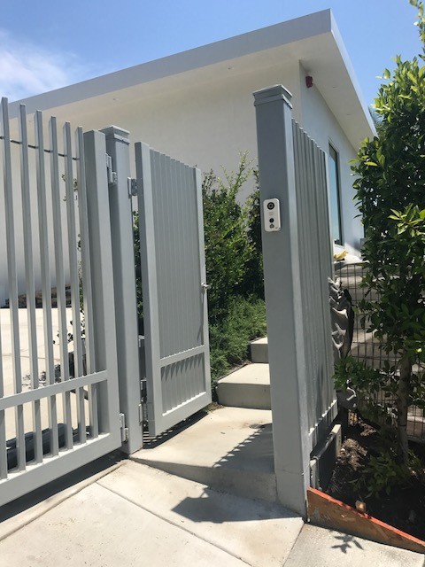 HarleyTucek's tweet photo. Discover the gateway to elegance in Camillo, WA with Check It Contracting! Pedestrian gate design, supply, installation, and repair - we do it all! #CamilloGates #CheckItContracting https://t.co/fBysrLyKPv