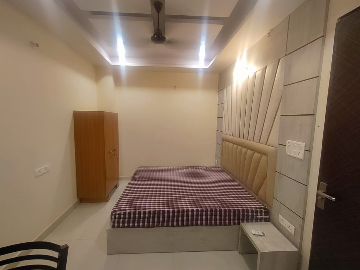 CripaPgs's tweet photo. Pgs In Noida with meals &amp; all amenities starts at Rs. 5999 ... Call at 9871324721 or visit https://t.co/zZVnGlR08E Also get free Online Real Tour by clicking this link https://t.co/wcTzqfcbB8 https://t.co/udgxxxih8g