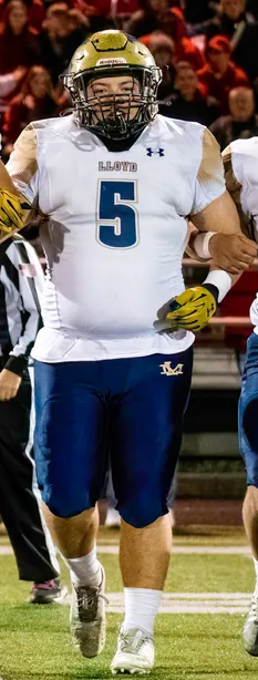 VSR SPORTLIGHT:⭐️📸🏈🏈 

Coaches this youngman is a Bulldozer, you need lanes cleared or a Romanowski type defender he's here!
c/o 24  5'10 240lbs
FB/LB    Lloyd Memorial HS. KY GPA 3.4
Avander  Abrams 1st Team Northern Ky TOP 26/ All-Conf
<a href="/avander3a/">avander abrams</a> 

hudl.com/video/3/151643…
