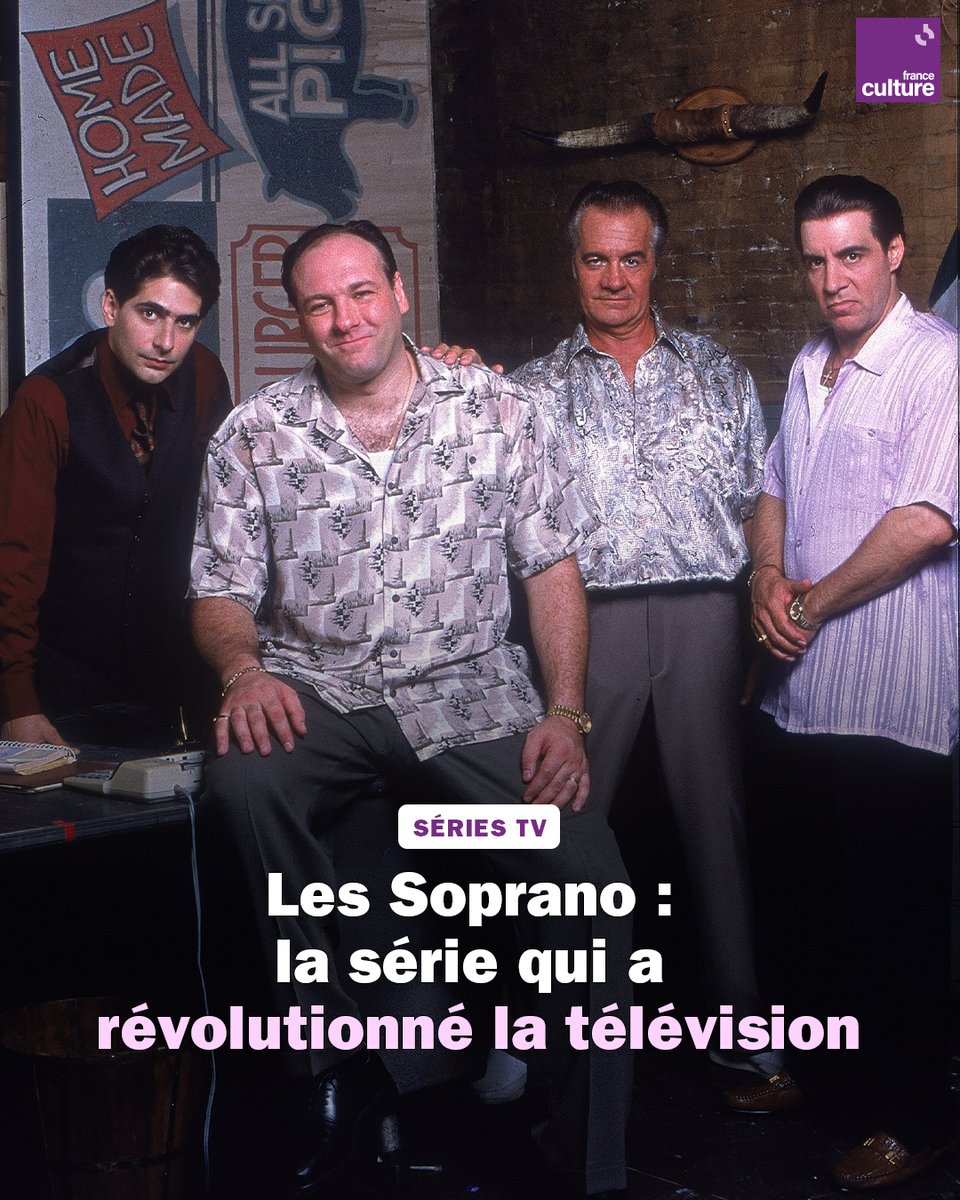 Il y a 25 ans, le premier épisode était diffusé aux États-Unis. En mettant en scène un mafieux dépressif, HBO inventait un nouveau monde audiovisuel loin des modèles nécessairement consensuels de la télé.
radiofrance.fr/franceculture/…