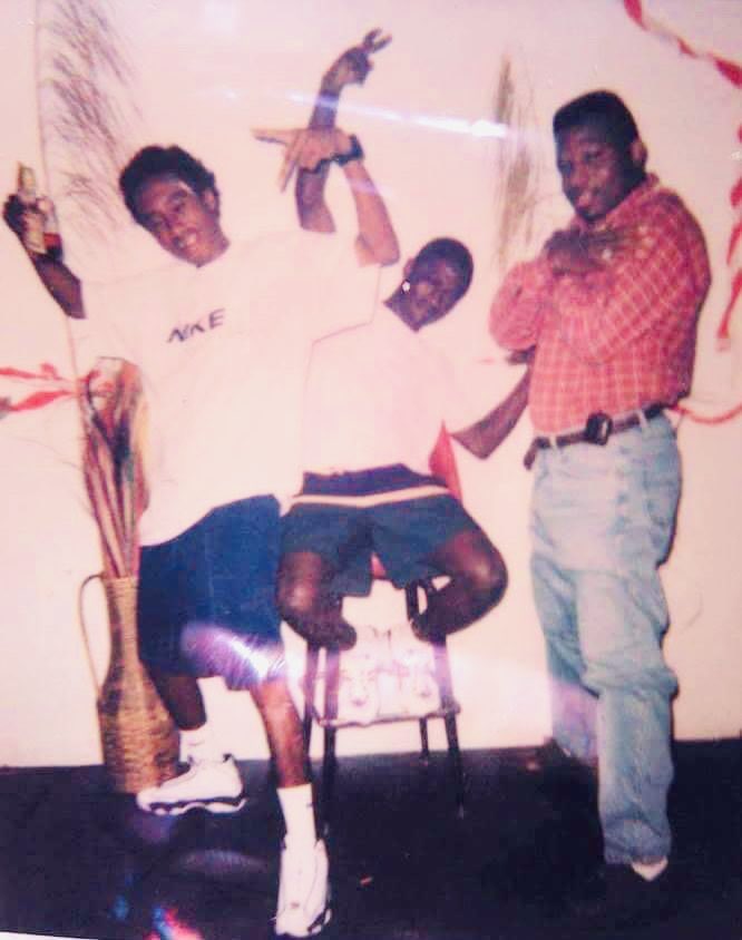 jaquencygwk's tweet photo. Throwback picture of the Memphis GangstaWalk Legend OG Jaquency and little brother Mac B and friend Rodney back in 1997…. #ogjaquency
#memphislegend
#memphisgangstawalk https://t.co/UqiAMPWvCf