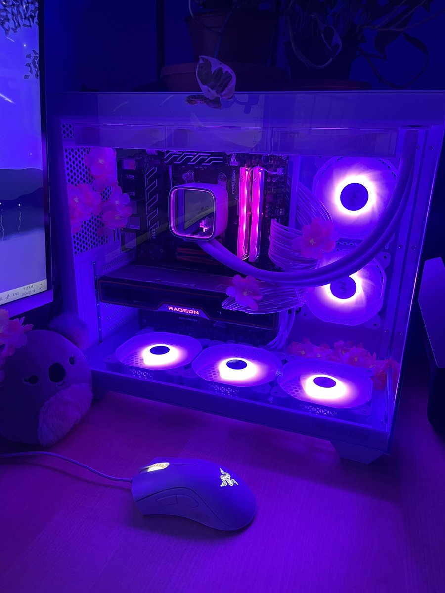 kilpatricksav's tweet photo. pc rebuild from scratch was a success!!! It took 5 hours and I only cried twice 👾 https://t.co/VgVtgwBq7i