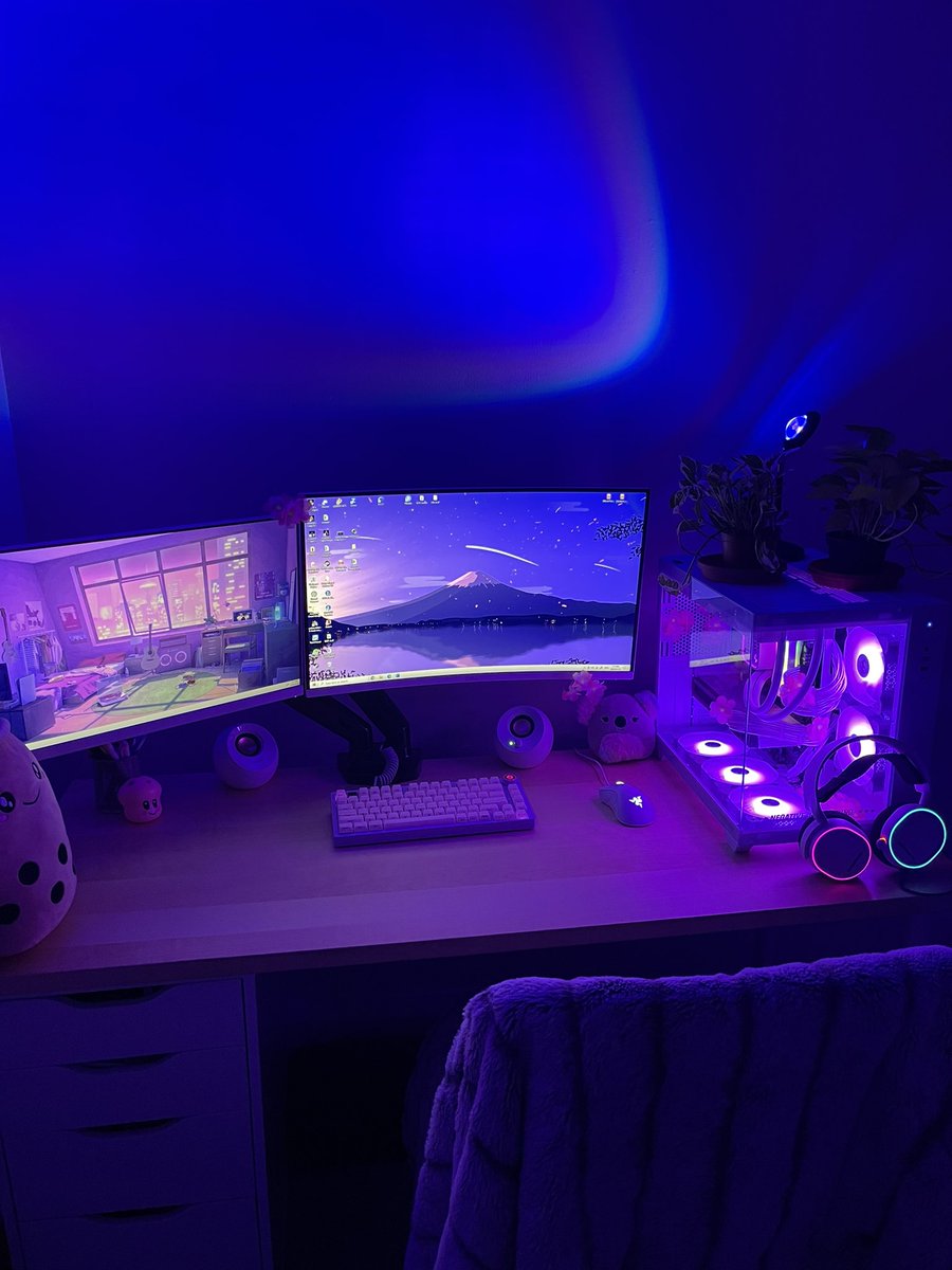 kilpatricksav's tweet photo. pc rebuild from scratch was a success!!! It took 5 hours and I only cried twice 👾 https://t.co/VgVtgwBq7i